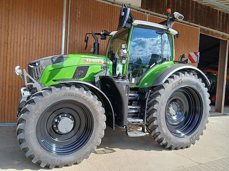 Fendt 728 Vario Traktor 225.590 €