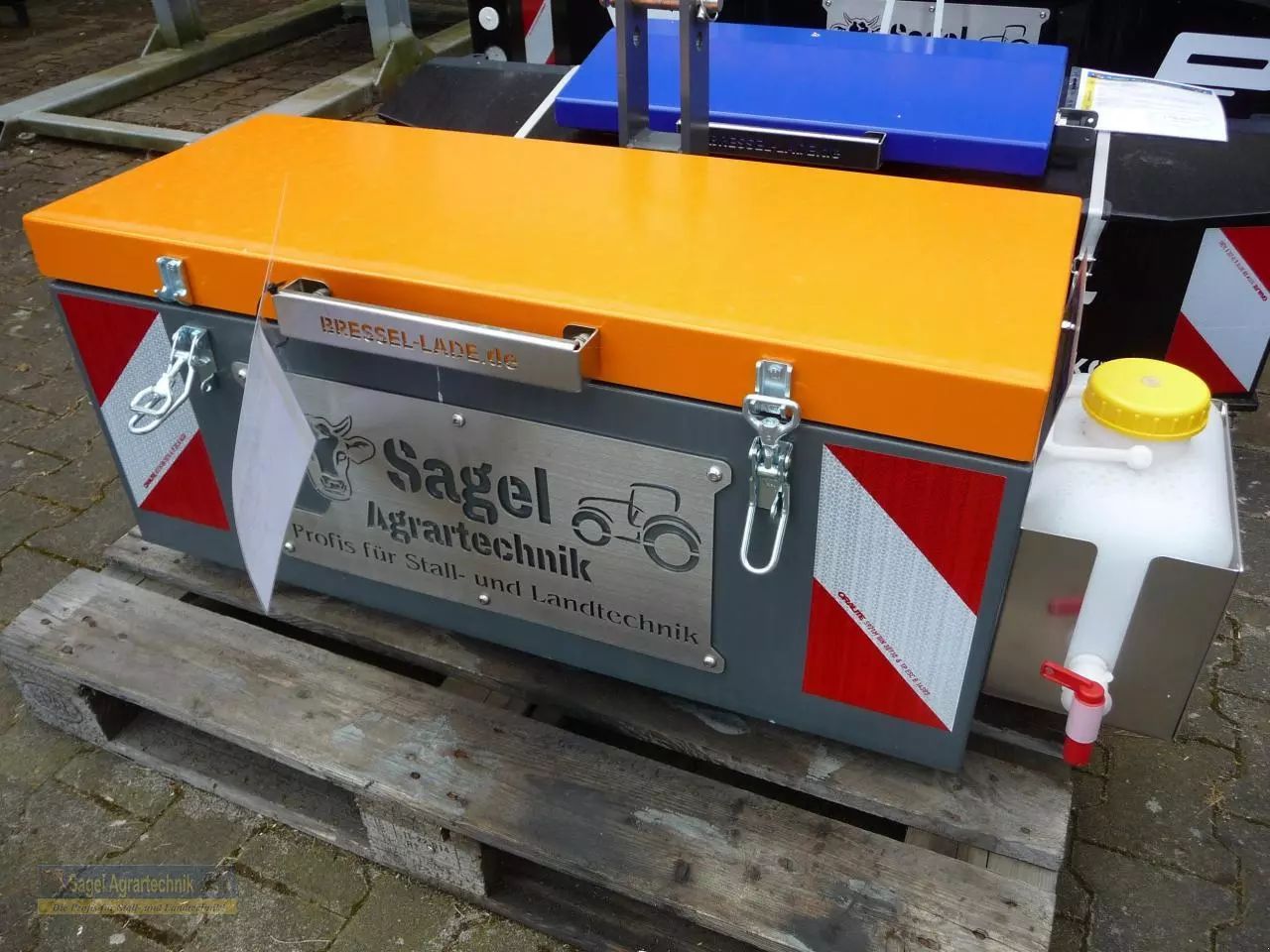 E-FARM: Bressel und Lade cargobox 5 - Piezas - id KYJU2WQ - Año: 2024 - Alemania