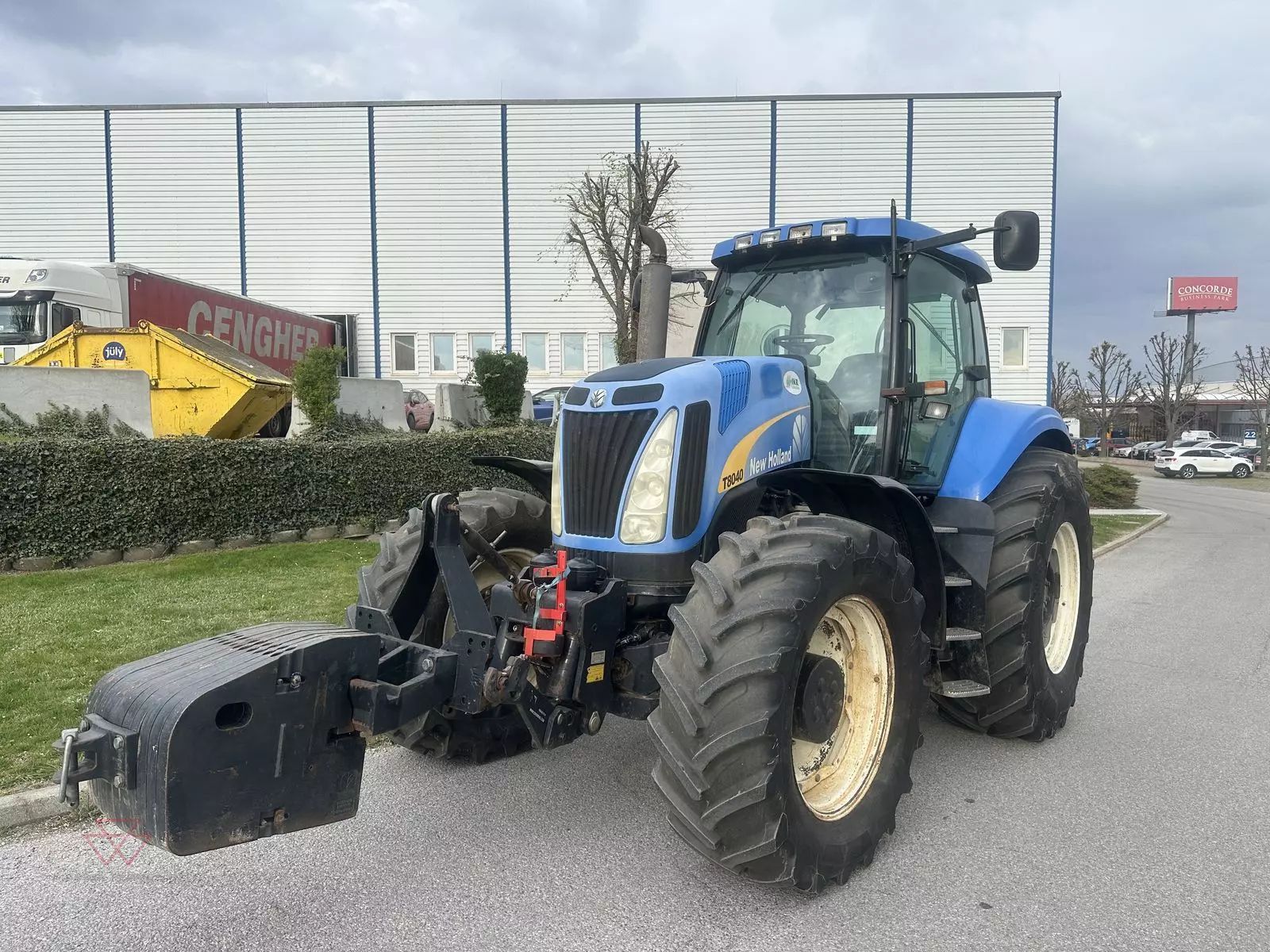 E-FARM: New Holland T8040 - Tracteur - id KPYJZIE - 39 000 € - Année: 2008 - Lecture du nombre d'heure: 8 800,Puissance du moteur (chevaux): 303,Autriche