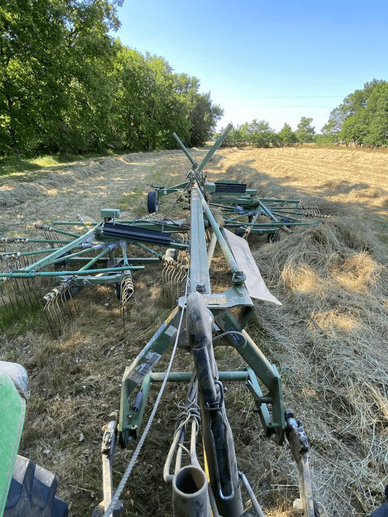 E-FARM: Krone Swadro 810 - Faneuse - id VQITIRI - 12 500 € - Année: 2014 - France