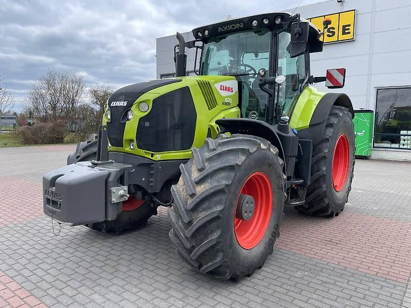 Claas Axion 870 Tractor €128,000