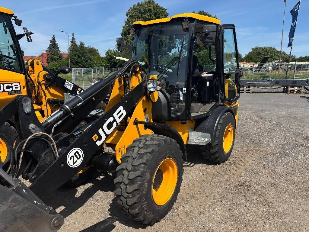 JCB 407 Chargeuse sur pneus 41 000 €