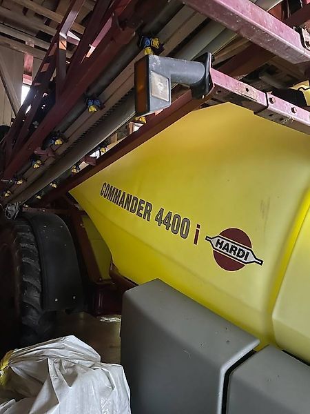 Hardi commander 4400 twin 24m Razpršilnik 38.351 €