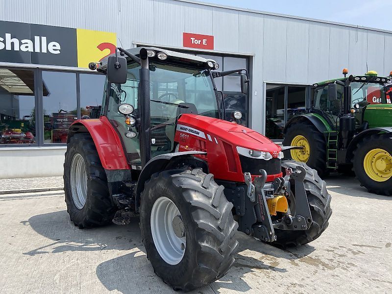 E-FARM: Massey Ferguson 5610 Essential - Traktor - id XBMJD6P - 56 637 € - Rok produkcji: 2015 - Motogodziny: 2080,Austria