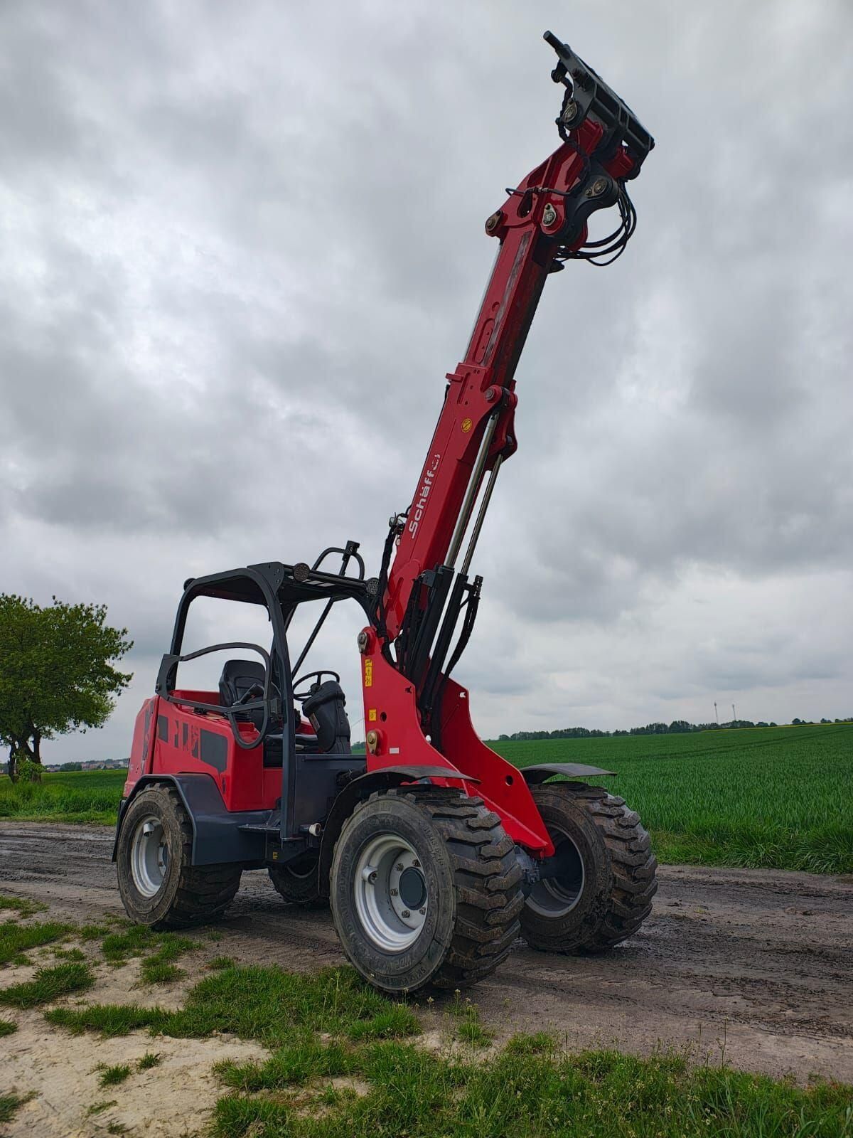 Schäffer Wheel loader €37,000