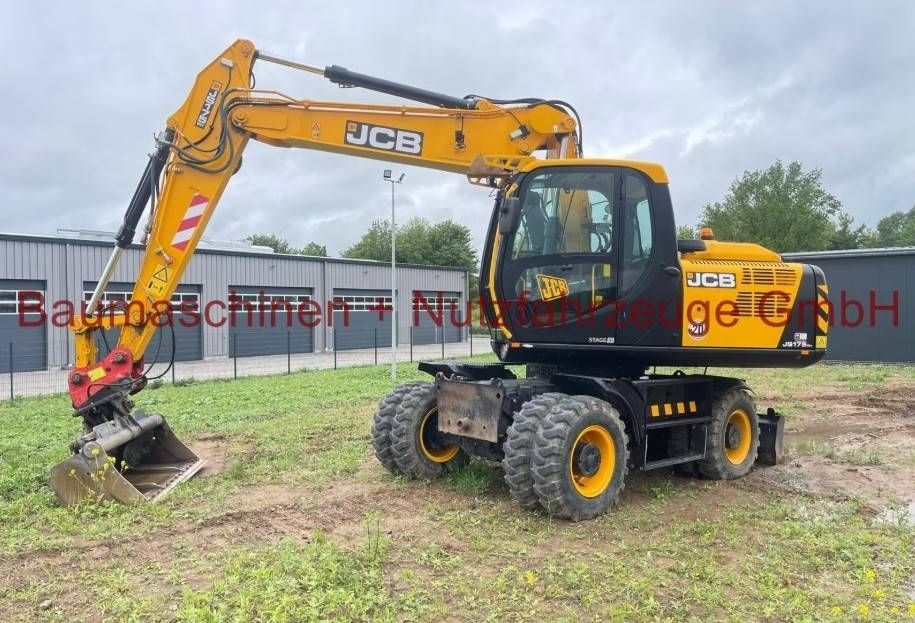 JCB 175 Wheeled excavator €122,500