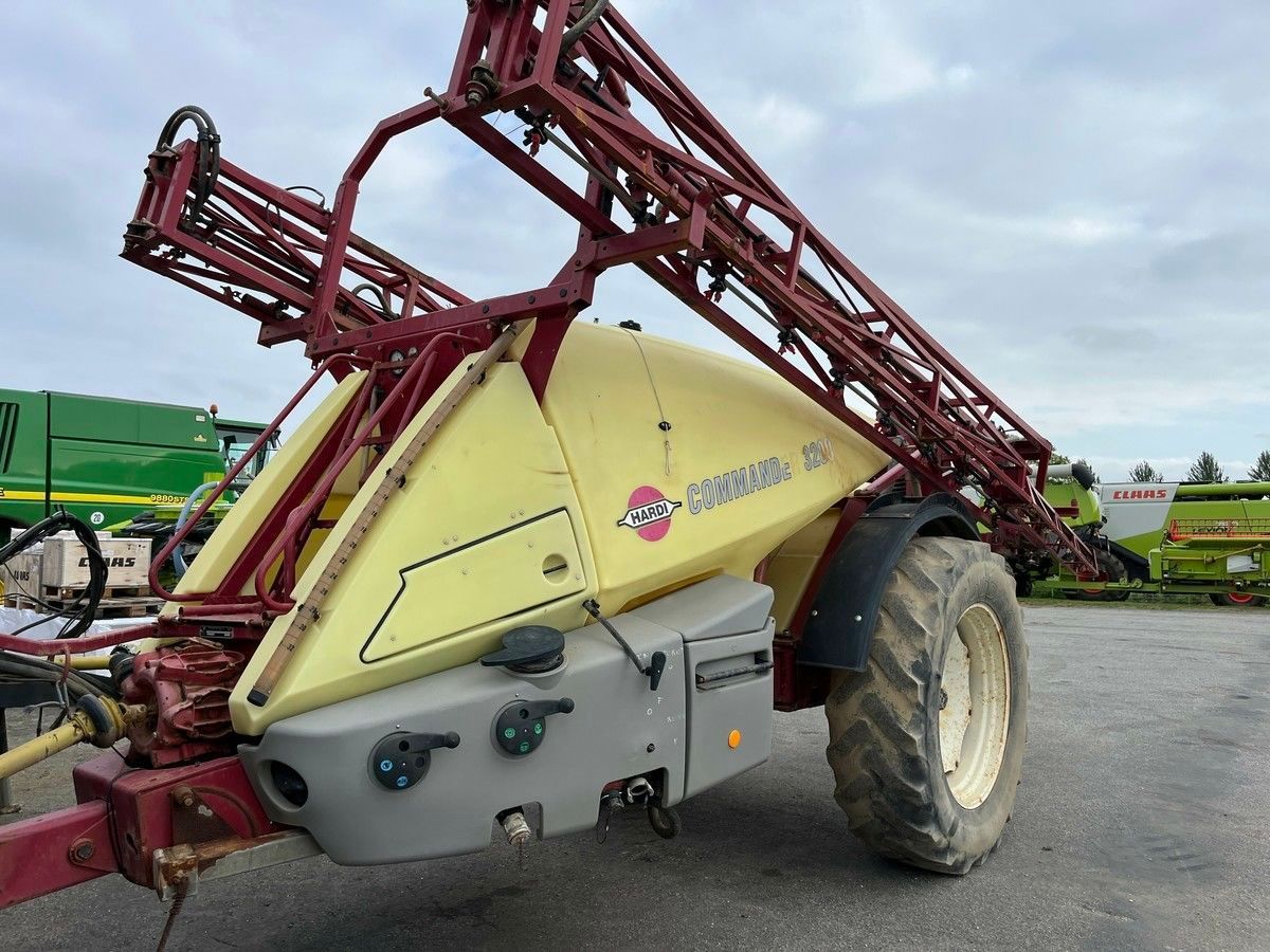 E-FARM: Hardi commander 3200 24m dpae - Permetezőgép - id PPPYS1L - 16 000 EUR - Gyártási év: 2007 - Franciaország