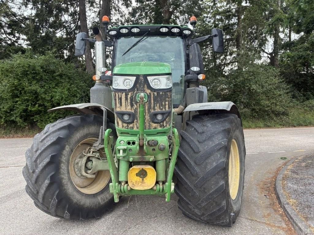 John Deere 6250 R Tractor €115,619