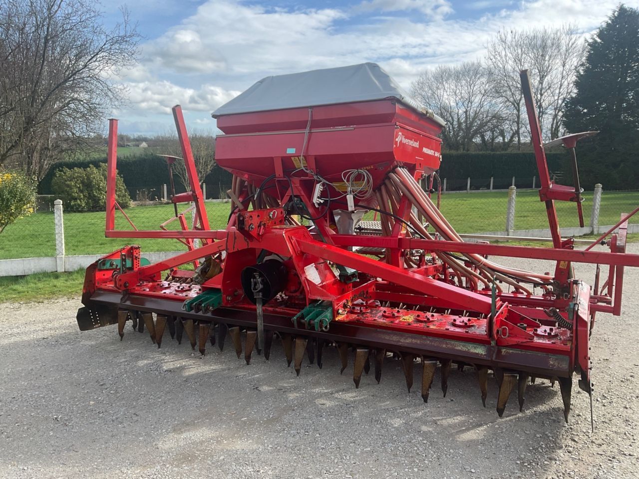 Kverneland ACCORD DA-S Pneumatic Combinație de semănatoare 4.500 EUR