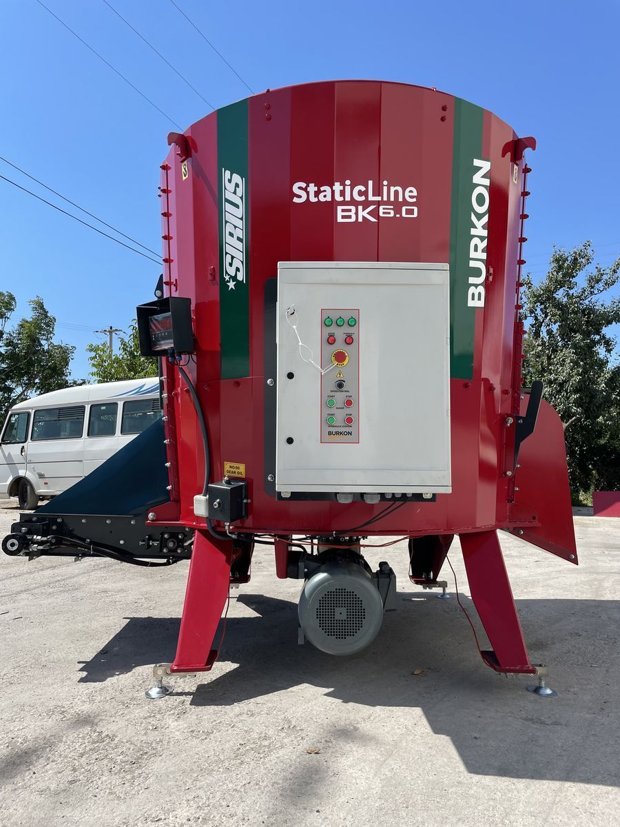 E-FARM: burkon stationär-elektro mischer 6 m³ - Futtermischwagen - id AGZEMGF - 22.417 € - Österreich