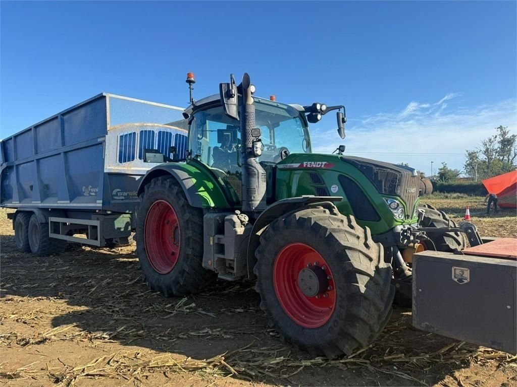 E-FARM: Fendt 724 Vario - Traktor - id IUF795L - 182 954 € - Rok produkcji: 2023 - Motogodziny: 3000,Moc silnika: 240,Zjednoczone Królestwo