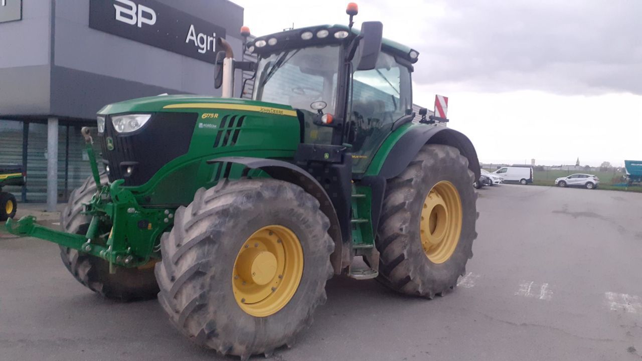E-FARM: John Deere 6175 R - Traktor - id HUKNBQW - 104.000 € - Produktionsår: 2021 - Motortimer: 3.350,Motoreffekt (HP): 175,Frankrig