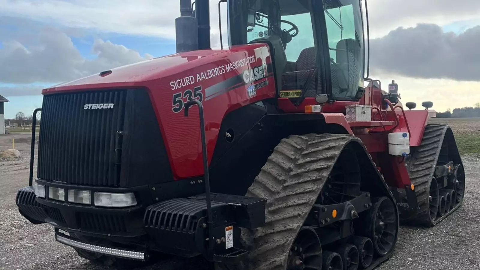 Case IH Quadtrac 535 Traktor 92 985 EUR