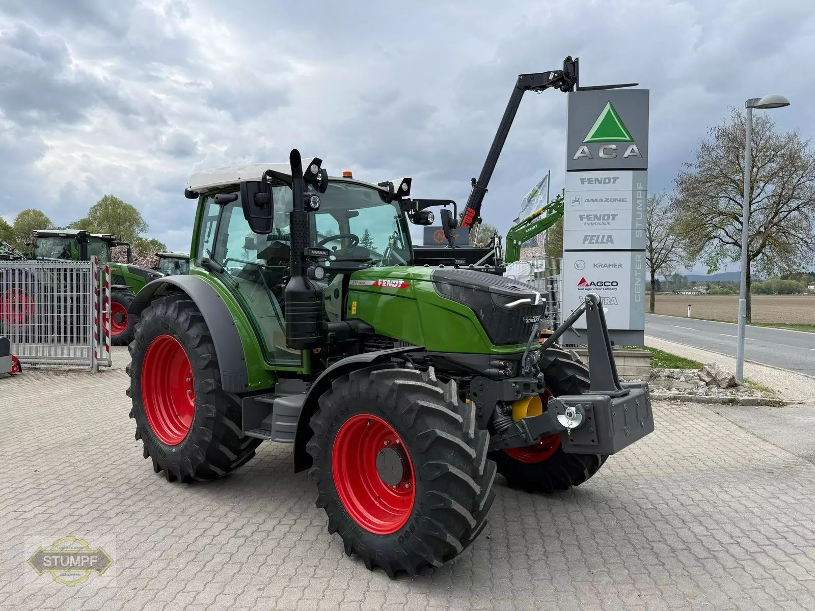 Fendt 211 Vario Traktor 111.500 €