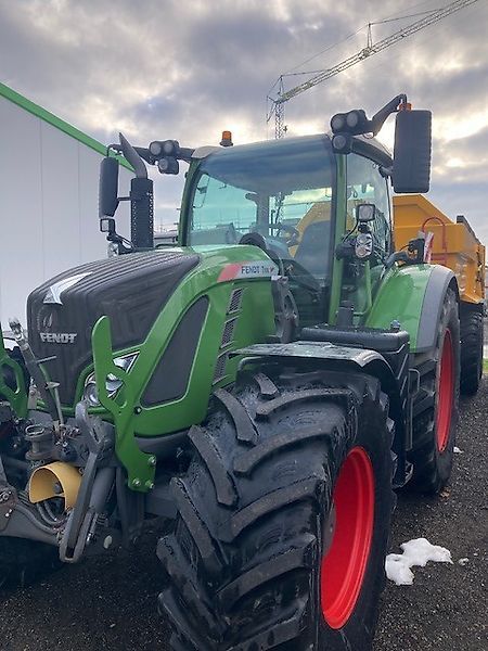 Fendt 718 Vario Profi Tractor €92,000