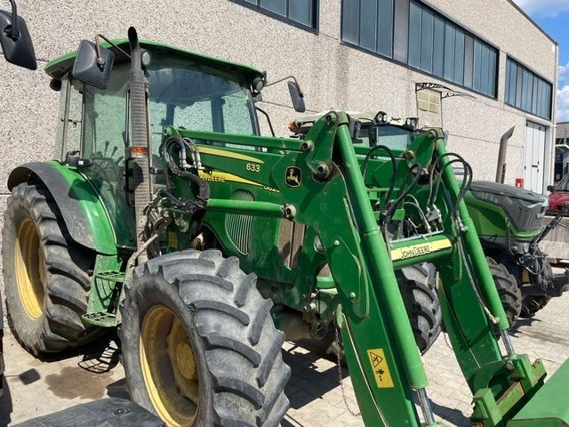 John Deere 5820 Tractor €35,000
