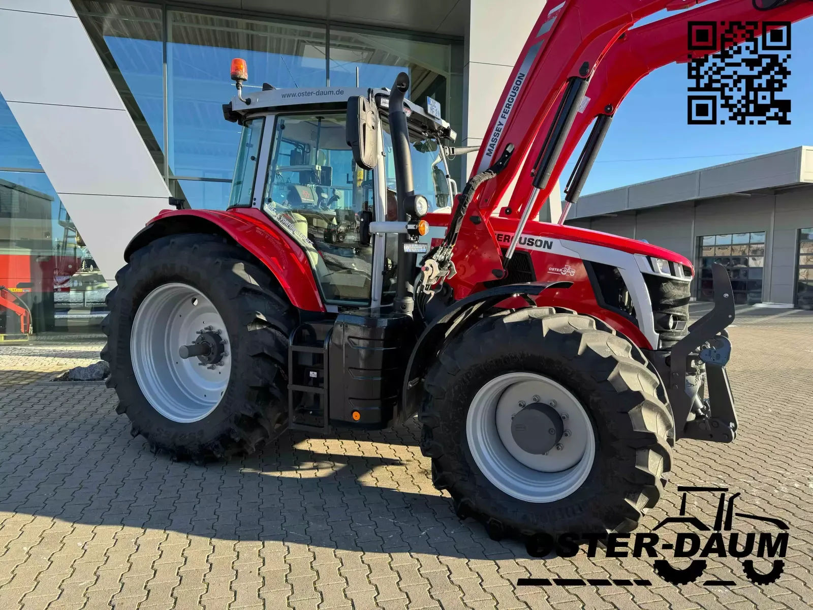 E-FARM: Massey Ferguson 7S.190 Exclusive - Tractor - id ETS1UDZ - €162,000 - Year of construction: 2024 - Engine hours: 470,Engine power (HP): 220,Germany