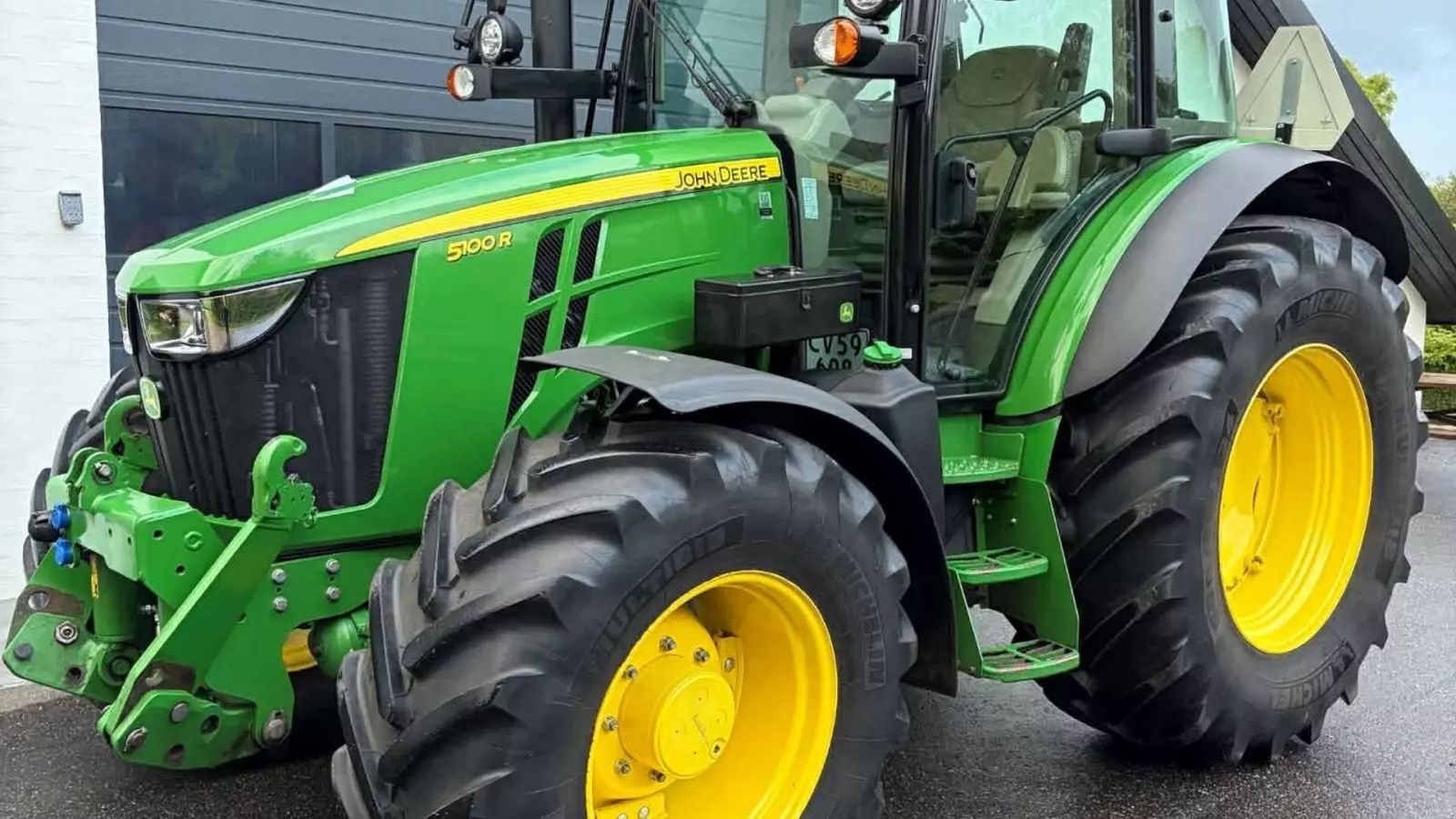 John Deere 5100 R Traktor 55 541 €