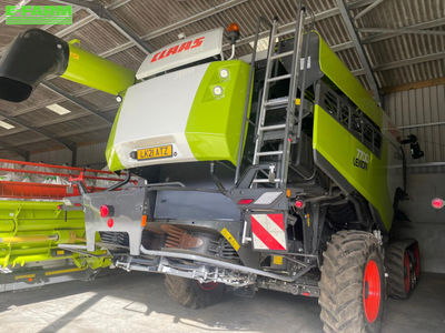 E-FARM: Claas Lexion 7700 - Κομπίνα - id VZDFQZV - 391.437 € - Χρονία: 2021 - Μετρητής ωρών: 876,Ισχύς κινητήρα: 549,Ηνωμένο Βασίλειο