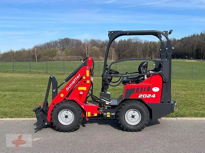 E-FARM: Schäffer 2024 - Chargeuse à roues téléguidée - id MQHVAXS - 23 500 € - Année: 2023 - Lecture du nombre d'heure: 2,Puissance du moteur (chevaux): 24,Allemagne