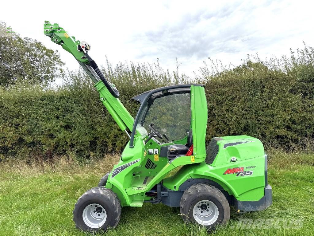 Avant 735 Kerekes rakodógép 34 070 EUR