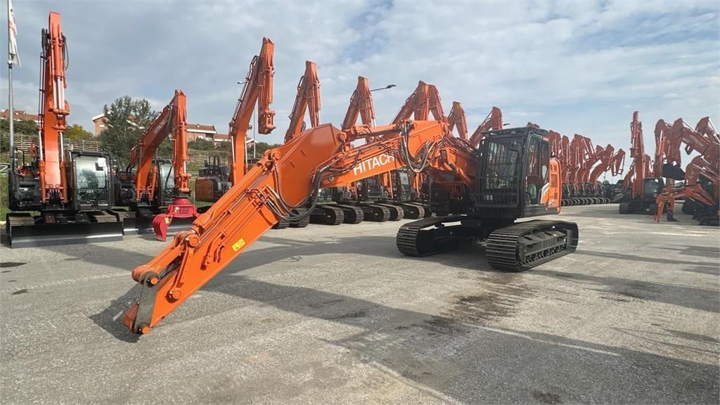 Hitachi zx225uslc-7 Excavadora de orugas