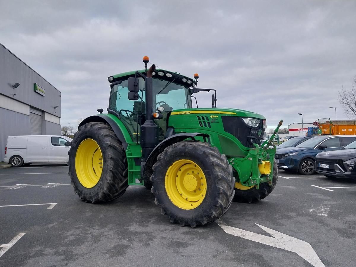 E-FARM: John Deere 6155 R - Tractor - id UGS7LFN - €74,000 - Year of construction: 2019 - Engine hours: 6,998,Engine power (HP): 155,France