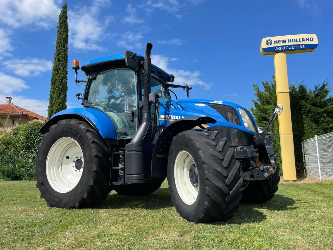 E-FARM: New Holland T6.175 - Tracteur - id LPK2BWZ - 55 000 € - Année: 2017 - Lecture du nombre d'heure: 4 612,Puissance du moteur (chevaux): 155,France
