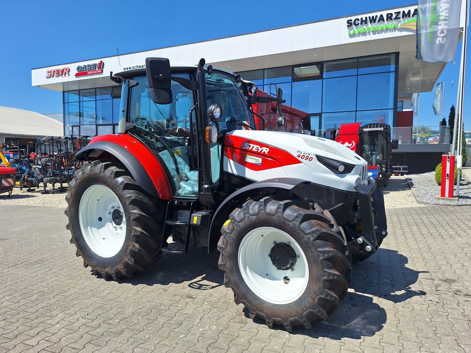 E-FARM: Steyr Kompakt 4080 - Tractor - id WCKWUQ6 - Year of construction: 2025 - Engine power (HP): 80,Austria