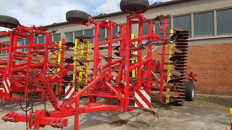E-FARM: Pöttinger Synkro 6030 T - Cultivator - id SUMXPR7 - €9,900 - Year of construction: 2012 - Germany