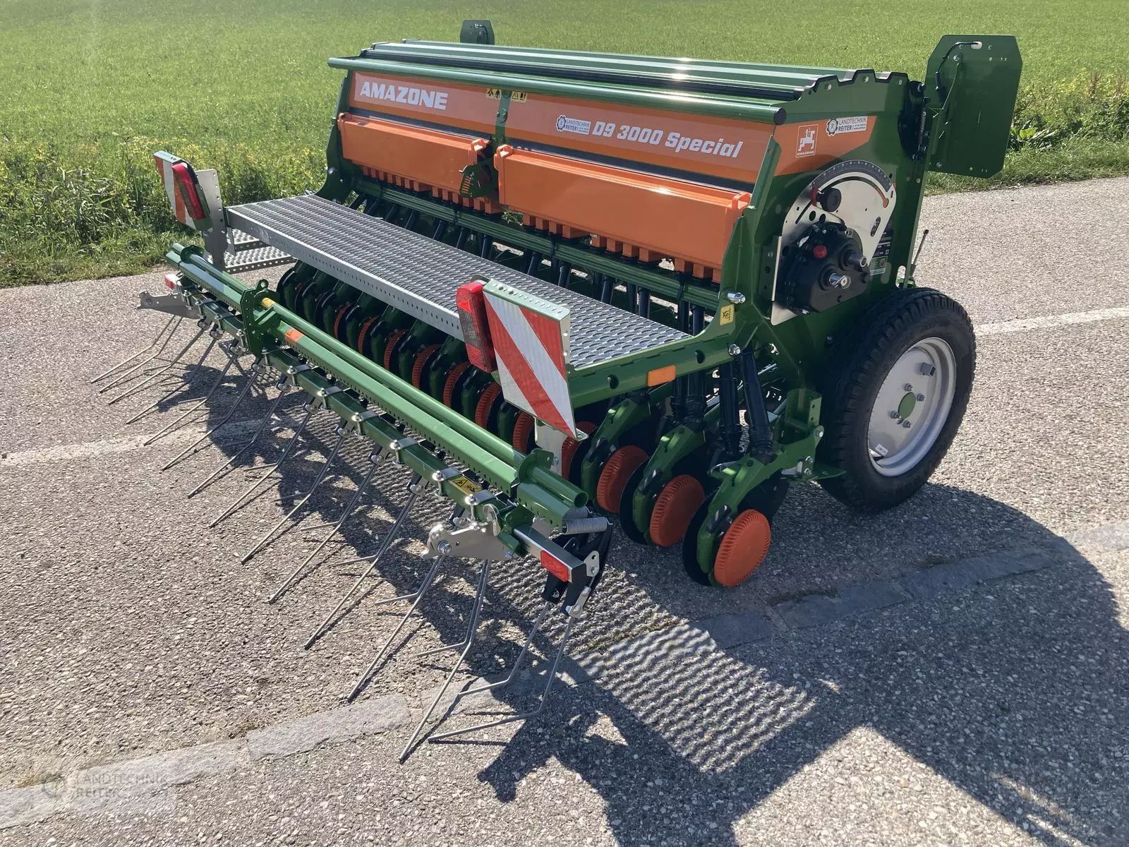E-FARM: Amazone d 9 / 3000 special - Drill - id 1UQ8JLF - €13,250