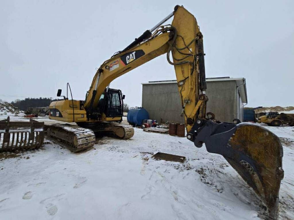 Caterpillar 320 d l Excavadora de orugas 46.484 €