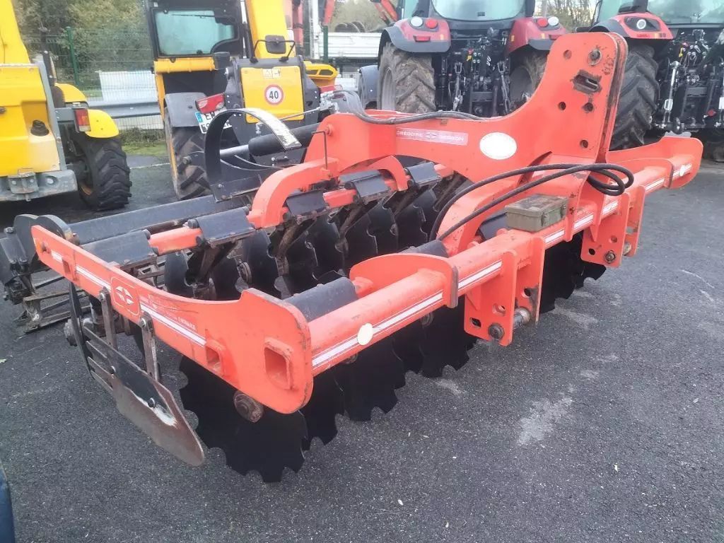 E-FARM: GREGOIRE BESSON discomix 300 - Cultivateur - id KVZKHIK - 13 500 € - Année: 2012 - France