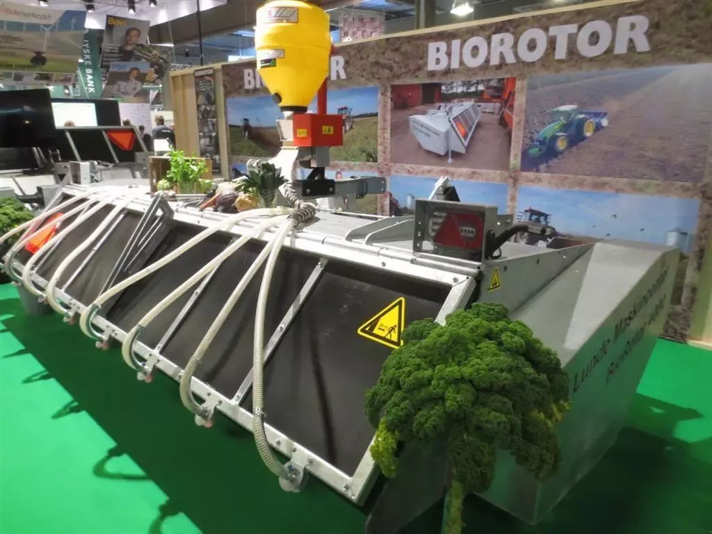 E-FARM: sonstige 4-m spar co-2 - Désherbage mécanique - id ZSTSQ53 - 34 187 € - Année: 2024 - Danemark