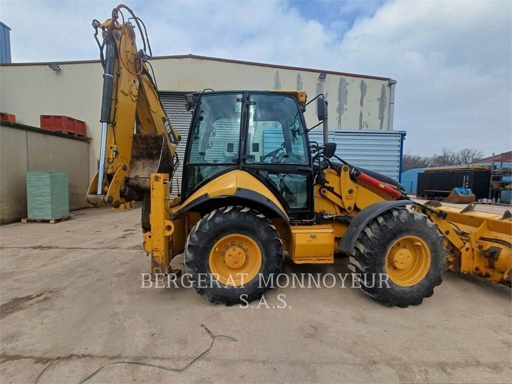 E-FARM: Caterpillar 434e - Koparko-ładowarka - id MBXI6B5 - 45 000 € - Rok produkcji: 2007 - Francja
