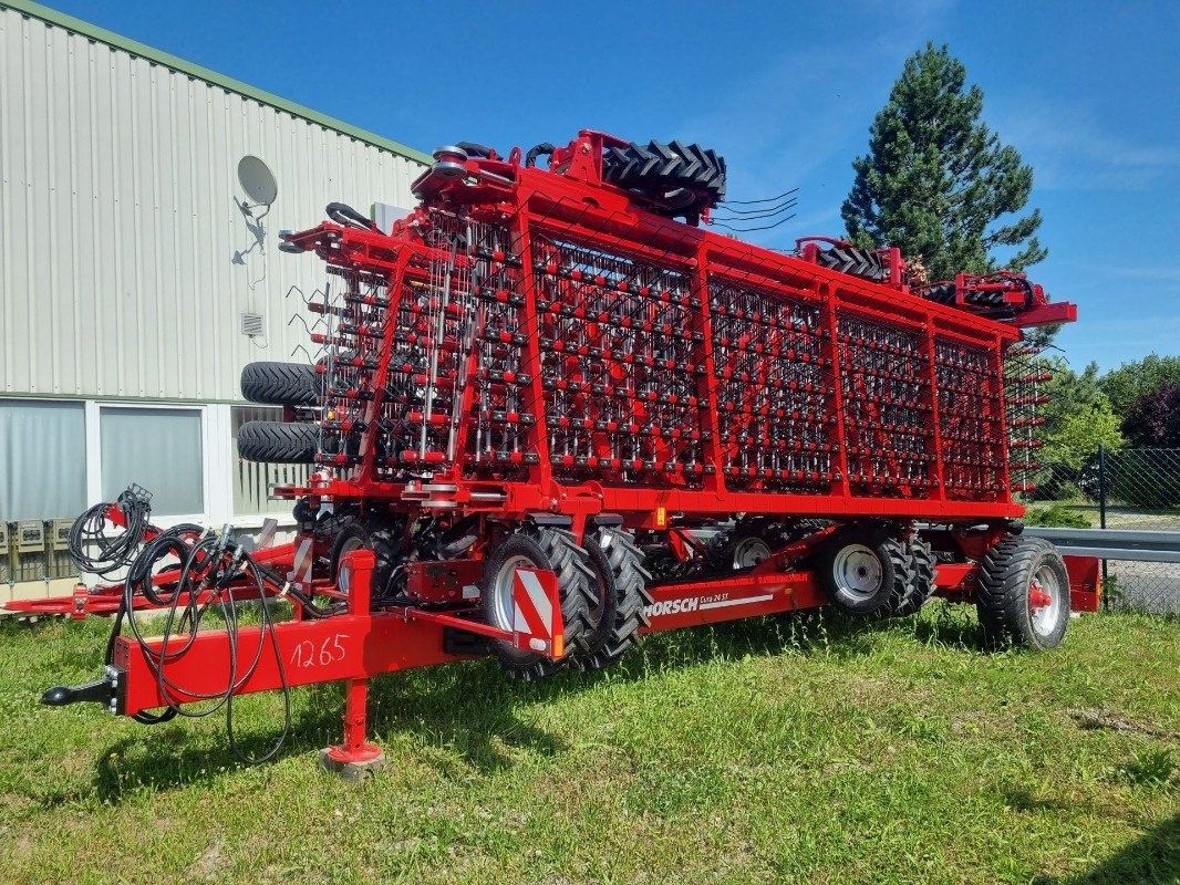E-FARM: HORSCH cura 24 st - Désherbage mécanique - id 2VSZEPP - Année: 2023 - Allemagne