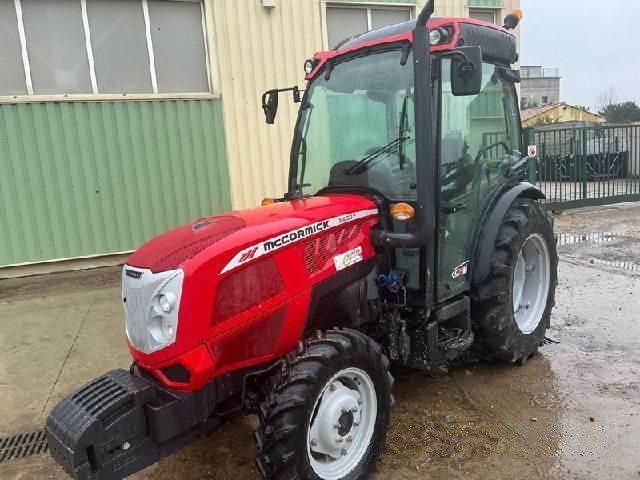 E-FARM: McCormick X4.50F - Tractor - id 7GKAKJR - €43,000 - Year of construction: 2022 - Engine hours: 600,Engine power (HP): 90,France