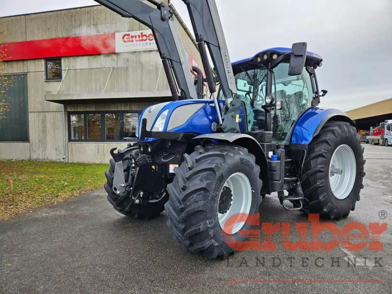 E-FARM: New Holland T7.245 - Tractor - id GDHZ1NR - €99,890 - Year of construction: 2018 - Engine hours: 3,220,Engine power (HP): 224,Germany