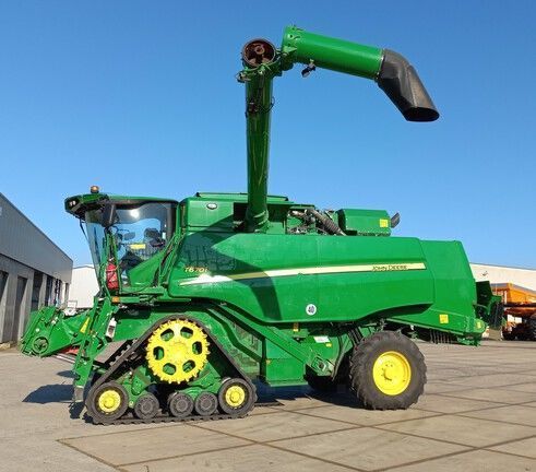 John Deere T 670 Combine harvester €208,624