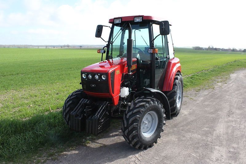 E-FARM: Belarus kompakt, kommunalfarbe, garten, schmalspur, 62 ps, allrad, 35km/h - Traktor - id DDYALRX - 26.200 € - Baujahr: 2022 - Abgelesene Motorstunden: 3,Motorleistung (PS): 63,Deutschland