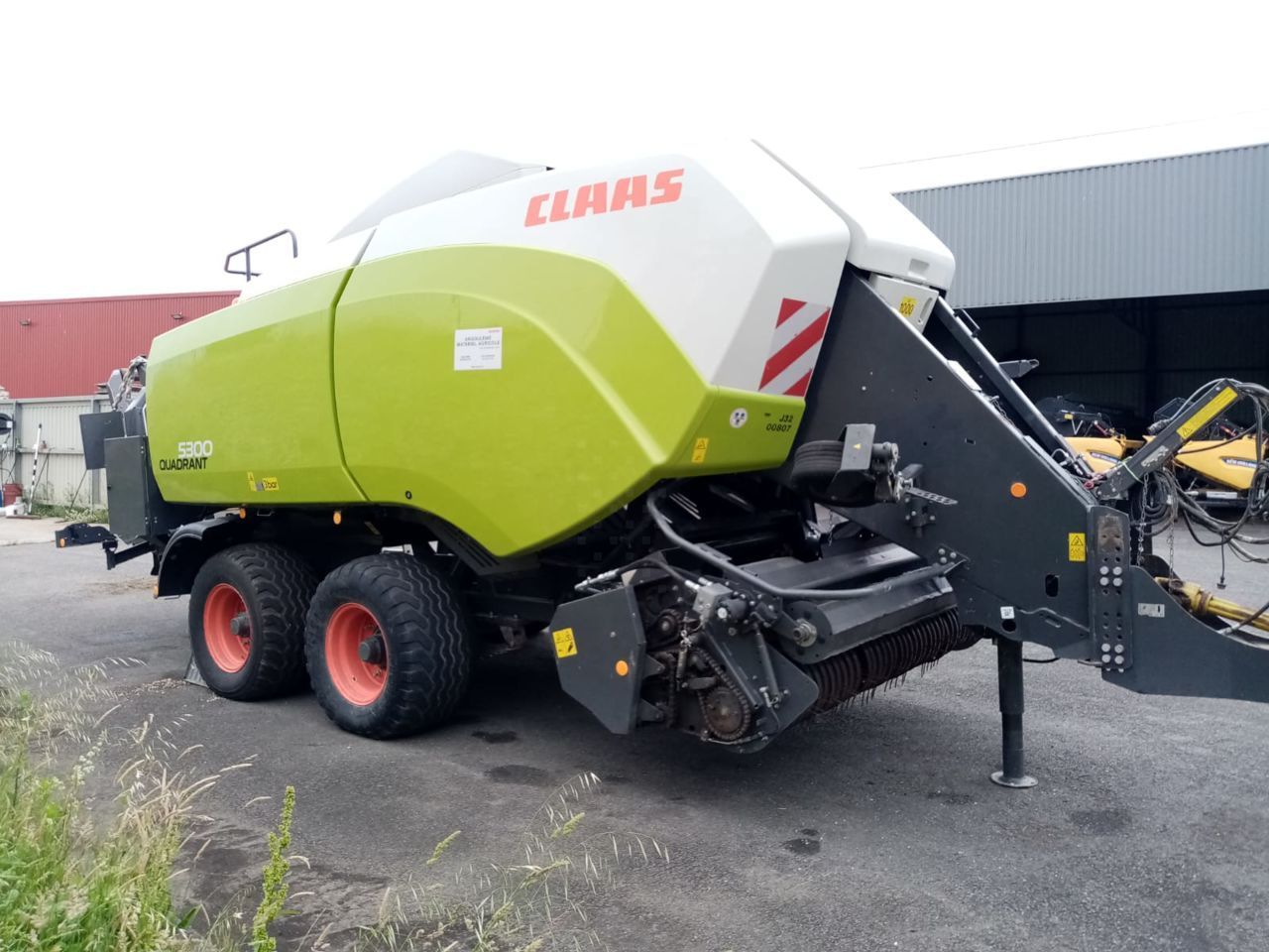 E-FARM: Claas quadrant 5300 - Baler - id C5XHJXL - €70,000 - Year of construction: 2020 - Total number of bales produced: 44,000,France