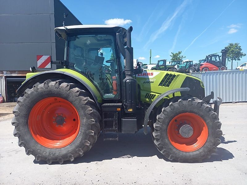 E-FARM: Claas Trion 660 - Tractor - id TTYPU4V - 120.000 EUR - Anul: 2023 - Citeste ore: 1.100,Muterea motorului: 196,Germania