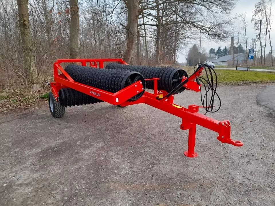 HE-VA vip-roller 820 Prasy i wały 15 724 €