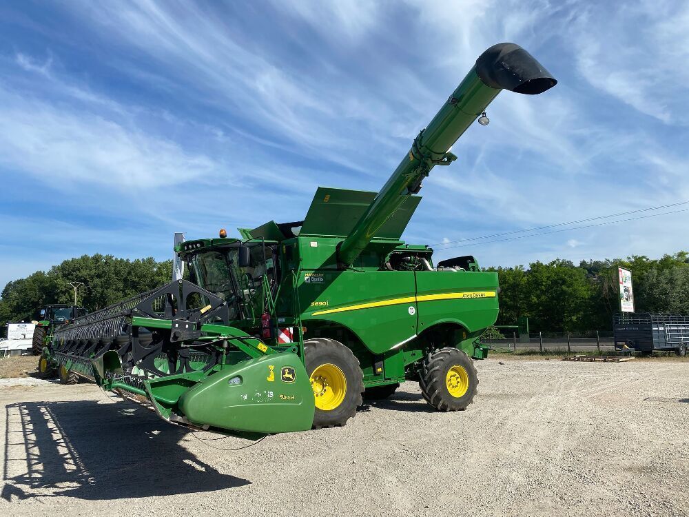 E-FARM: John Deere S 690 i - Combine harvester - id LBFSNGA - €169,000 - Year of construction: 2012 - Engine hours: 2,400,France