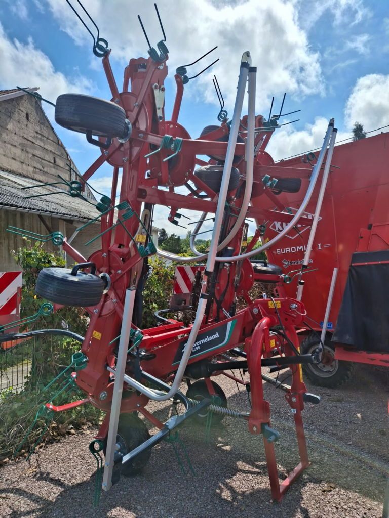 E-FARM: Kverneland 8590 - Tedder - id 51BUBZY - €15,900 - Year of construction: 2024 - France