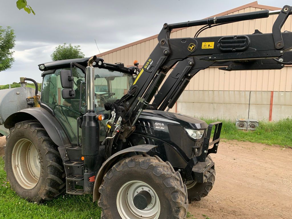 E-FARM: John Deere 6110 R - Tractor - id S7GW7CB - 90.000 € - Año: 2019 - Horas: 2300,Potencia del motor: 110,Francia