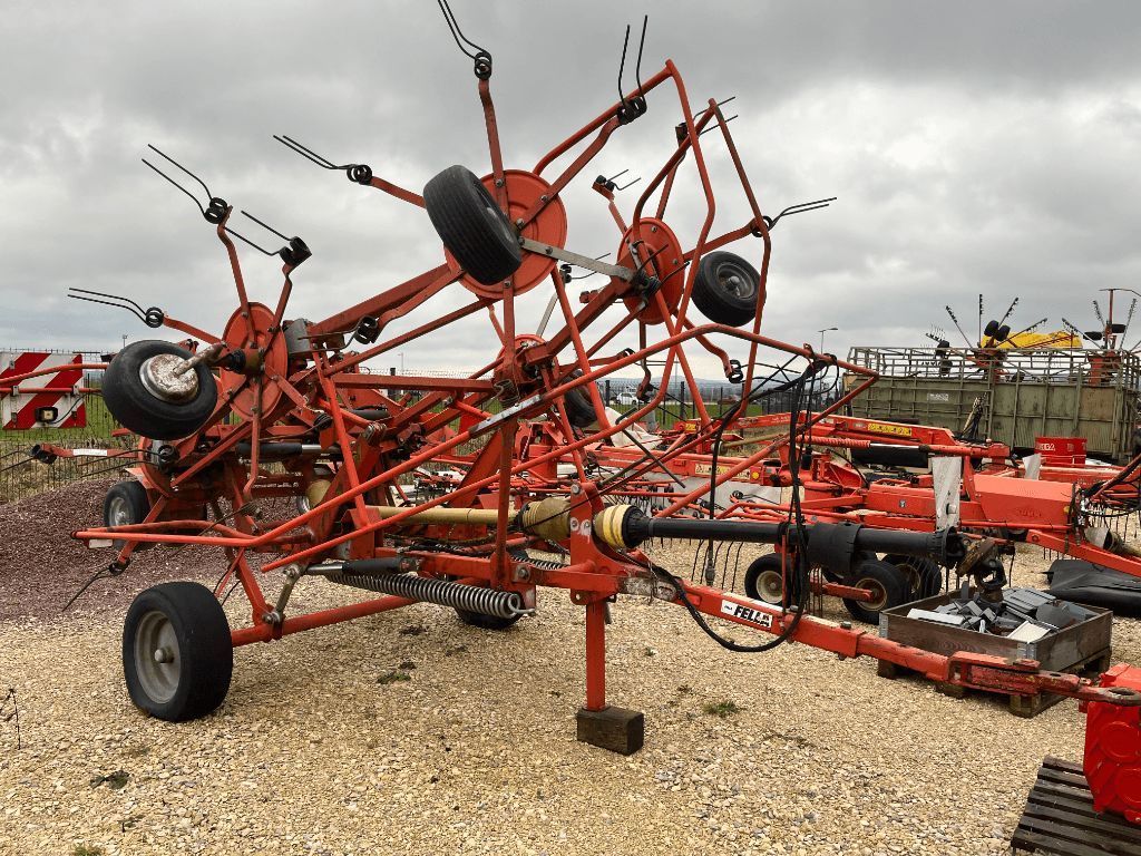 E-FARM: FELLA th 800 - Tedder - id KCG9W7L - €5,000 - Year of construction: 2010 - France