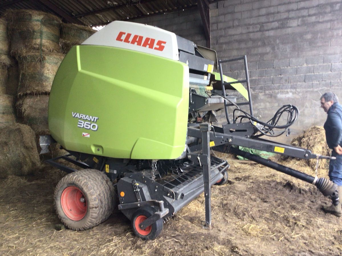 E-FARM: Claas variant 360 - Balownica - id YNNMINA - 17 000 € - Rok produkcji: 2009 - Wyprodukowane bele: 16 000,Francja