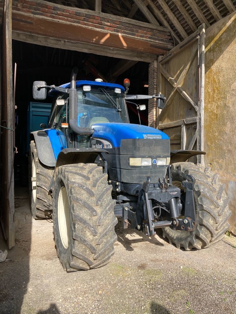 E-FARM: New Holland TM175 - Trattore - id SPT8S8B - Anno di costruzione: 2003 - Ore: 4.800,Potenza del motore: 175,Francia