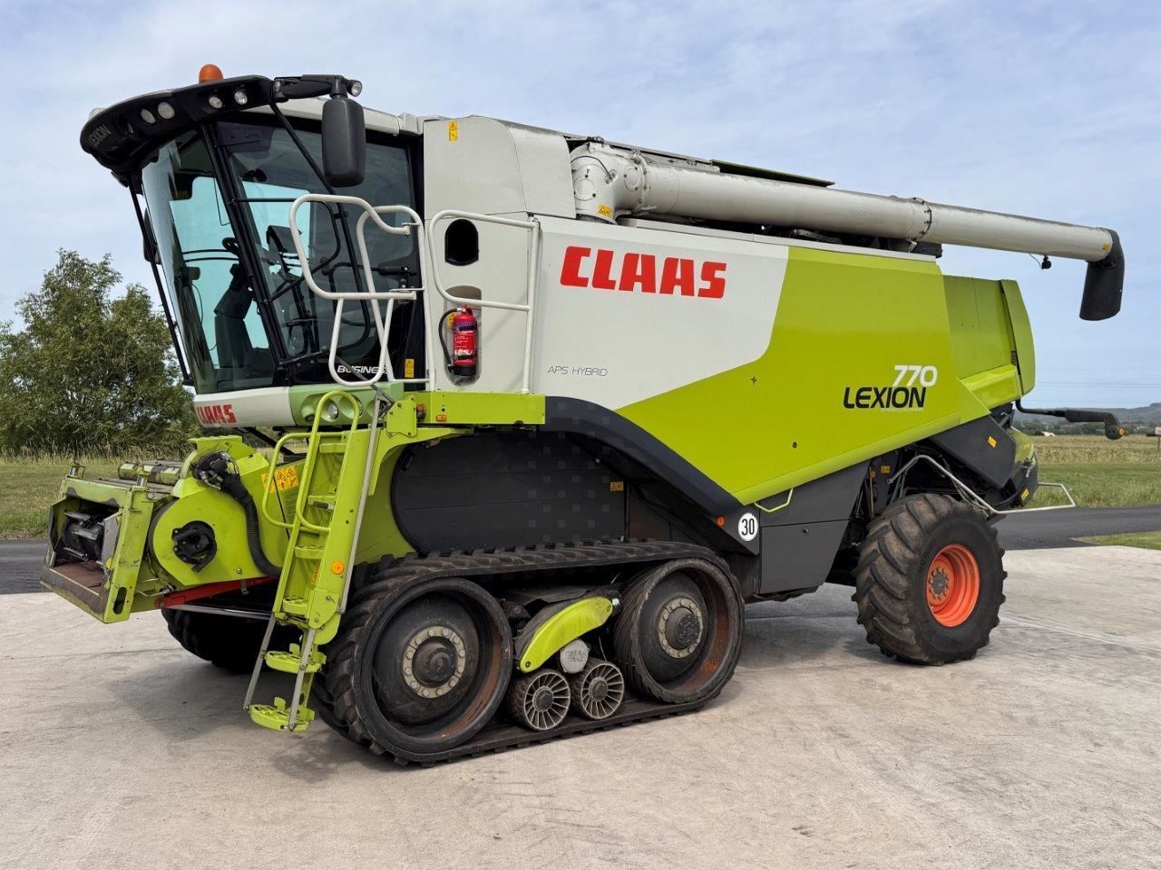 E-FARM: Claas Lexion 770 - Cosechadora - id 2TH6SCE - 79.701 € - Año: 2011 - Horas: 3863,Potencia del motor: 563,Reino Unido
